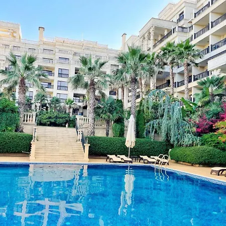 Argisht Cozy With Pool & Sea Breeze Apartmán