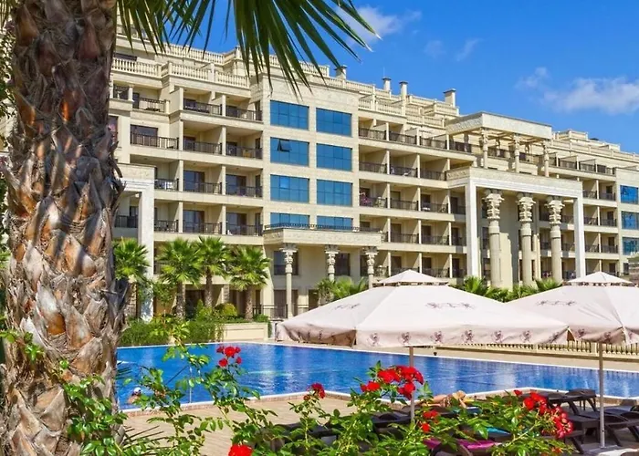 Argisht Cozy With Pool & Sea Breeze アパート