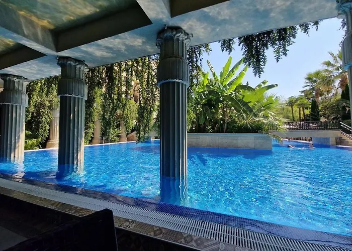 Argisht Cozy With Pool & Sea Breeze アパート