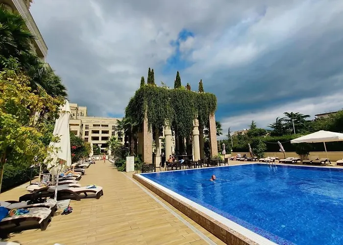 アパート Argisht Cozy With Pool & Sea Breeze *