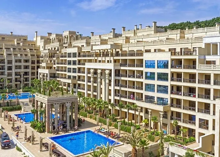 アパート Argisht Cozy With Pool & Sea Breeze ヴァルナ